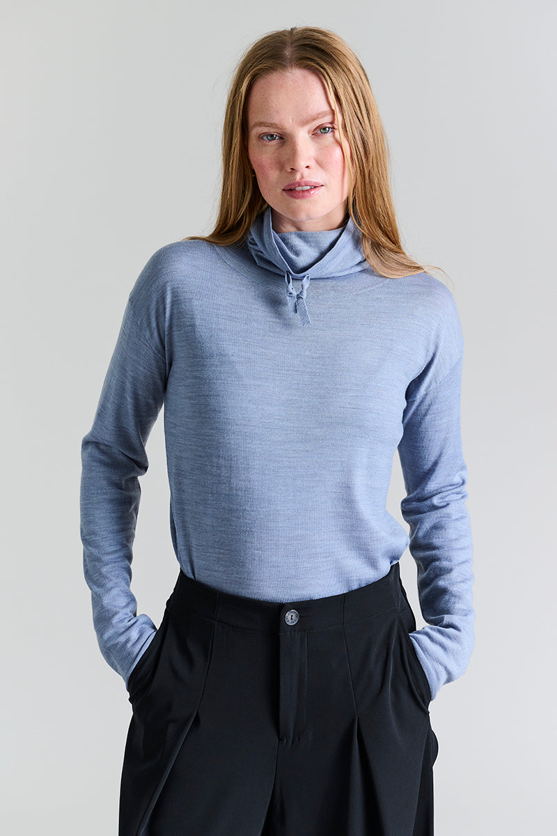 Nisu high neck blouse