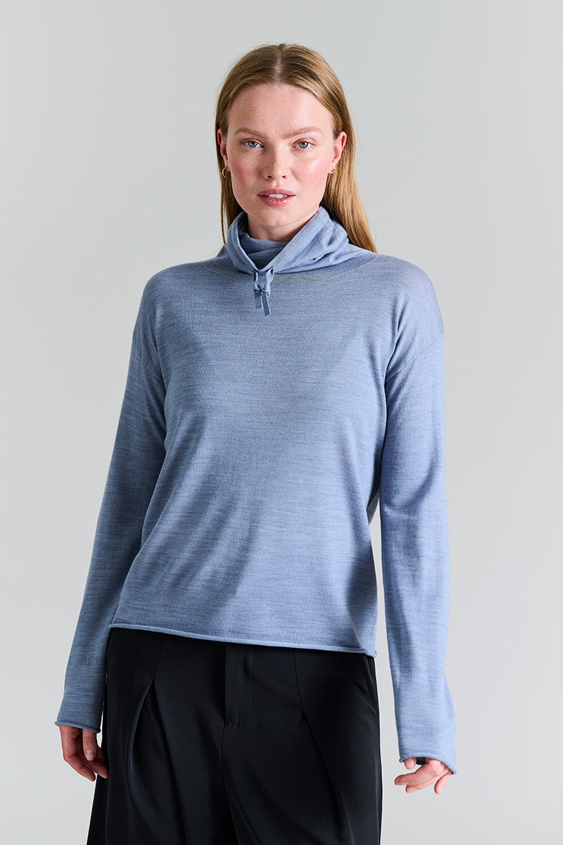 Nisu high neck blouse