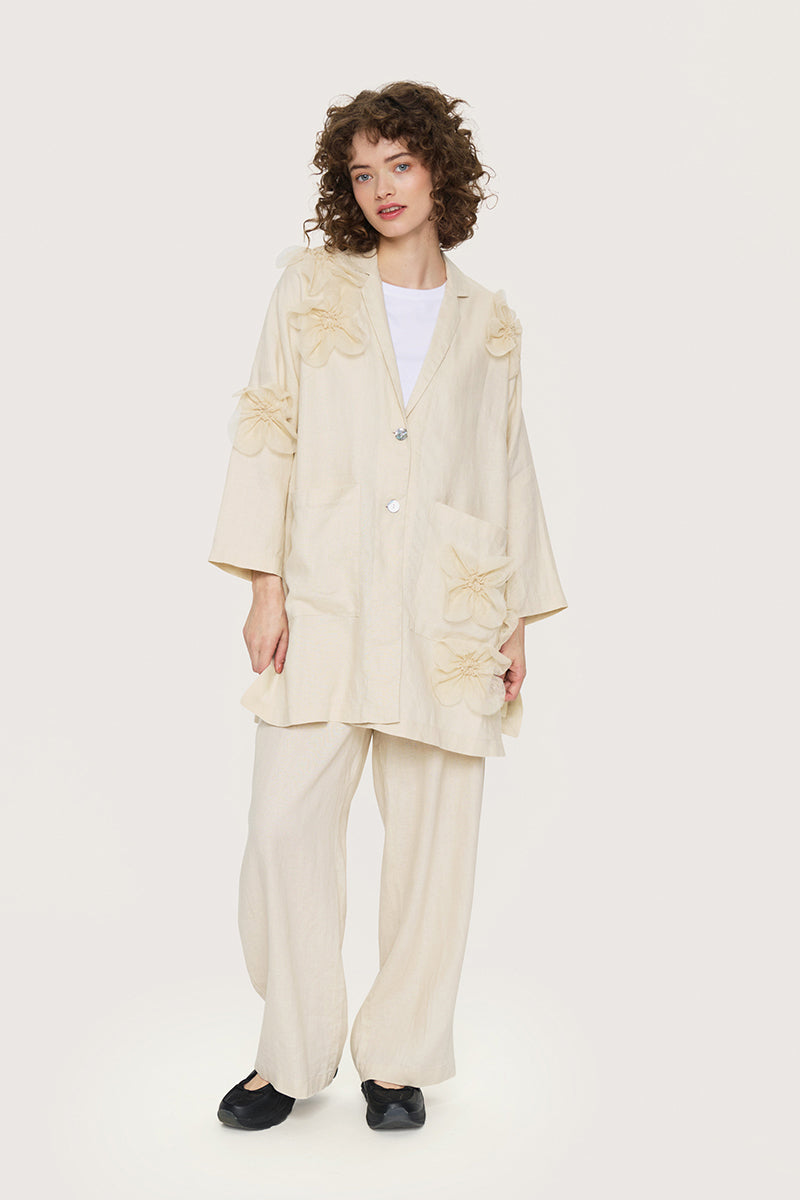 Lazy linen jacket with flowers