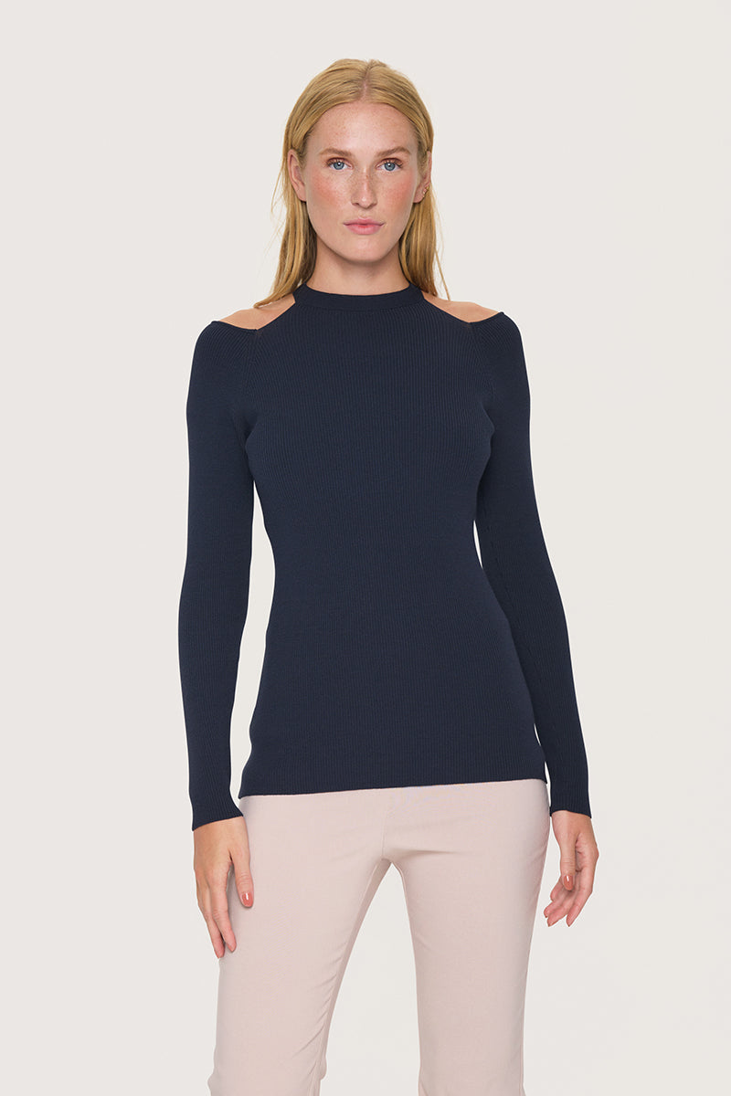 Saku knit blouse with detail