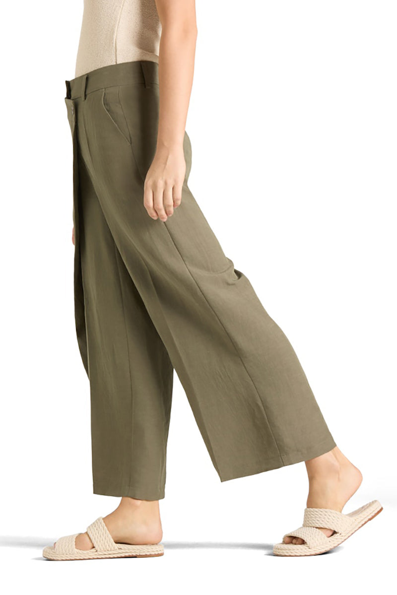 Anais cropped