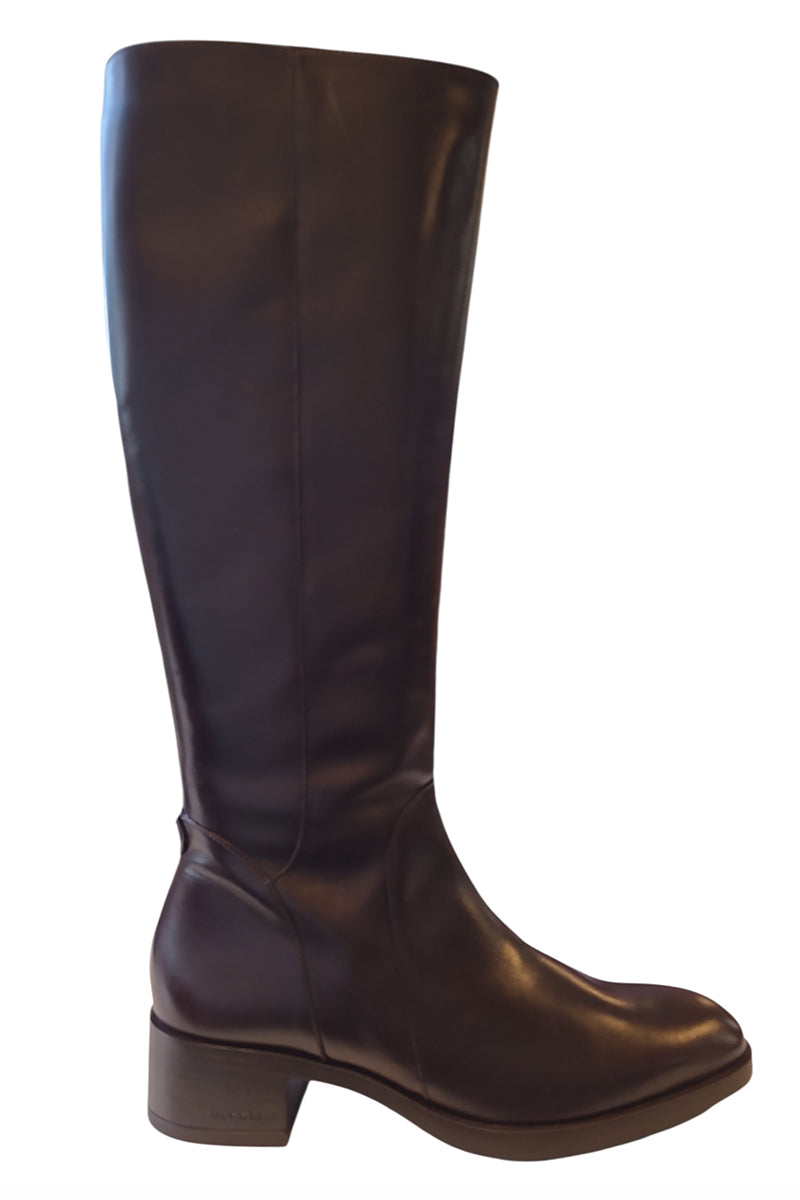 Long boots