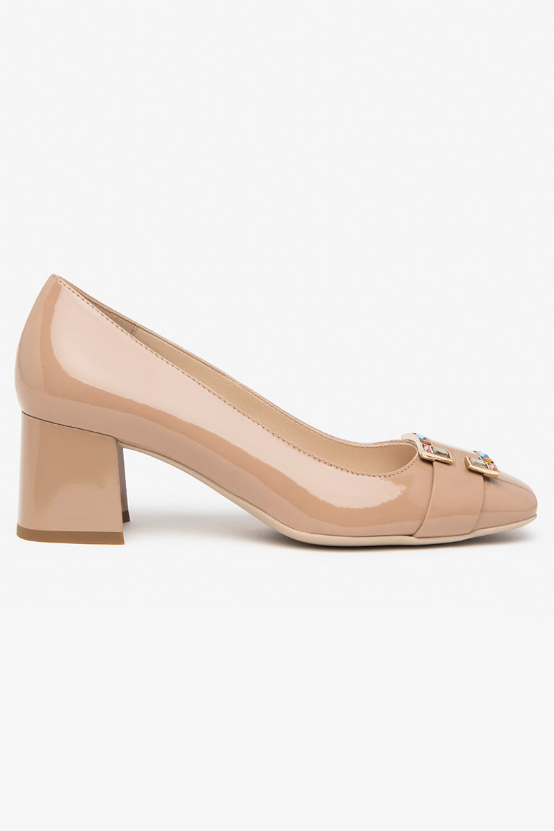 Vernice leather pumps