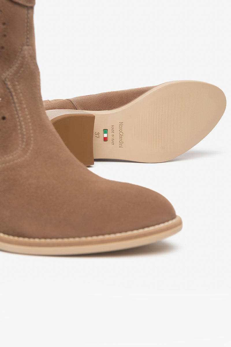 Suede Texan ankle boots