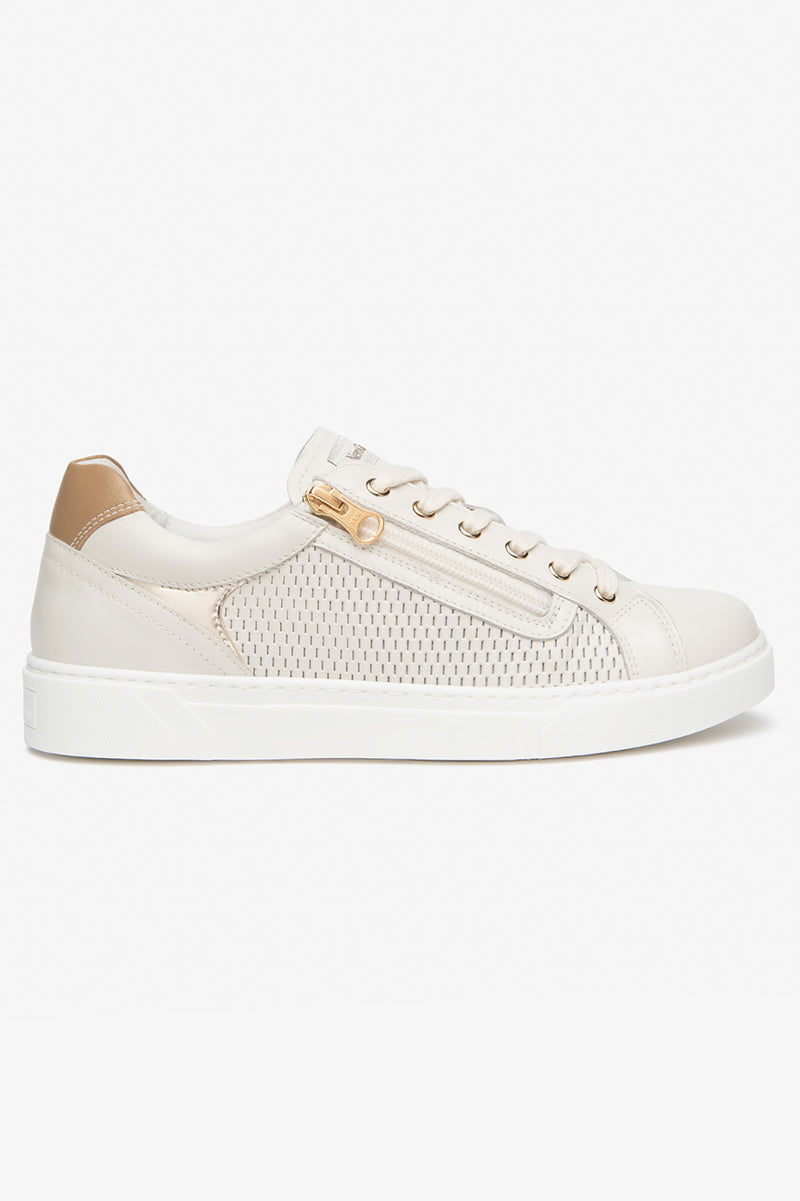 Sneakers with zipper