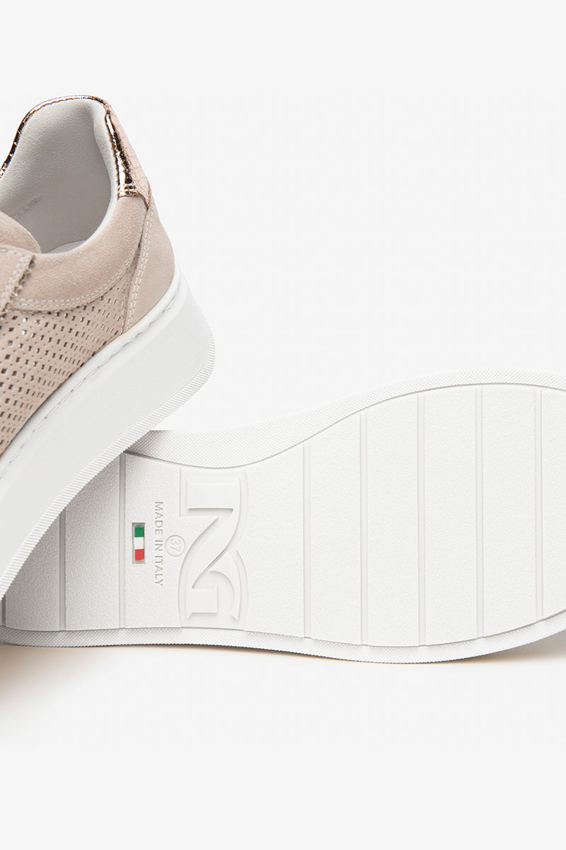 Canvas lace sneakers