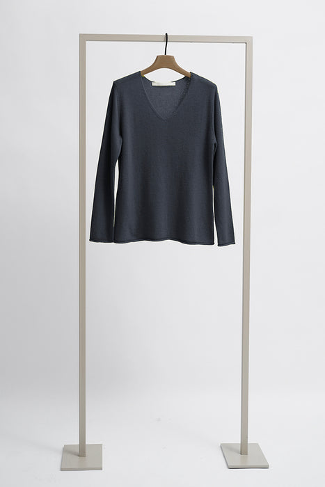 V-Neck Pullover