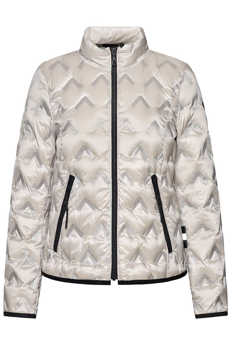 Outdoor jacket