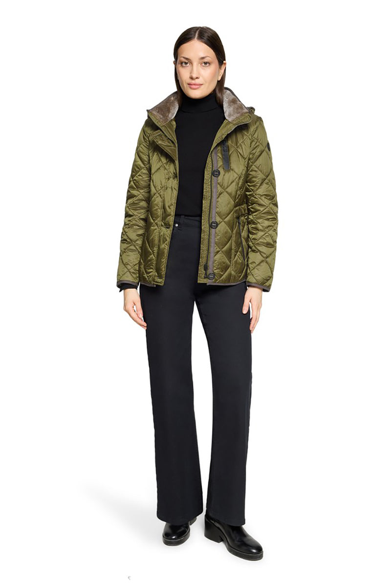 Diamond-quilted jacket