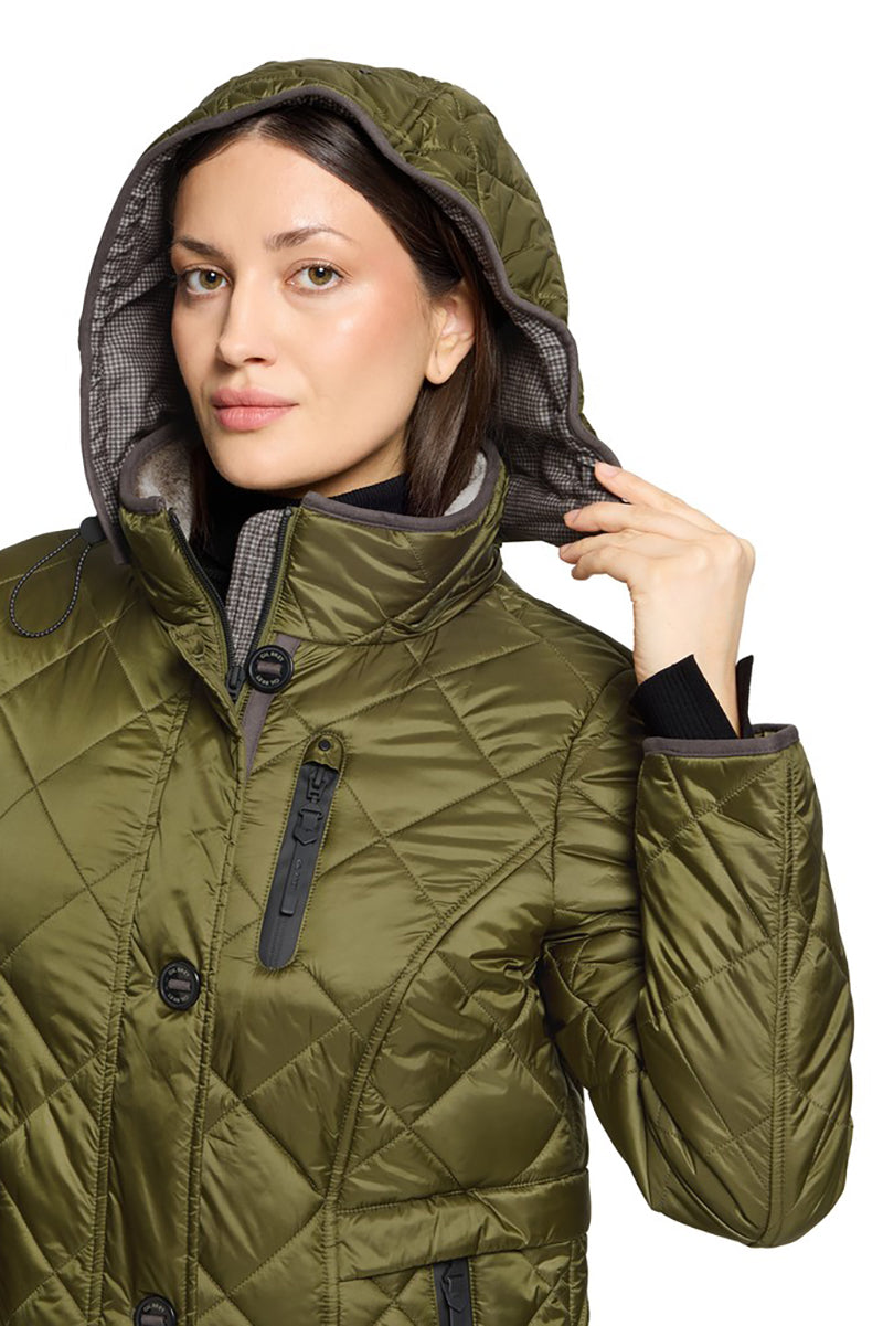 Diamond-quilted jacket
