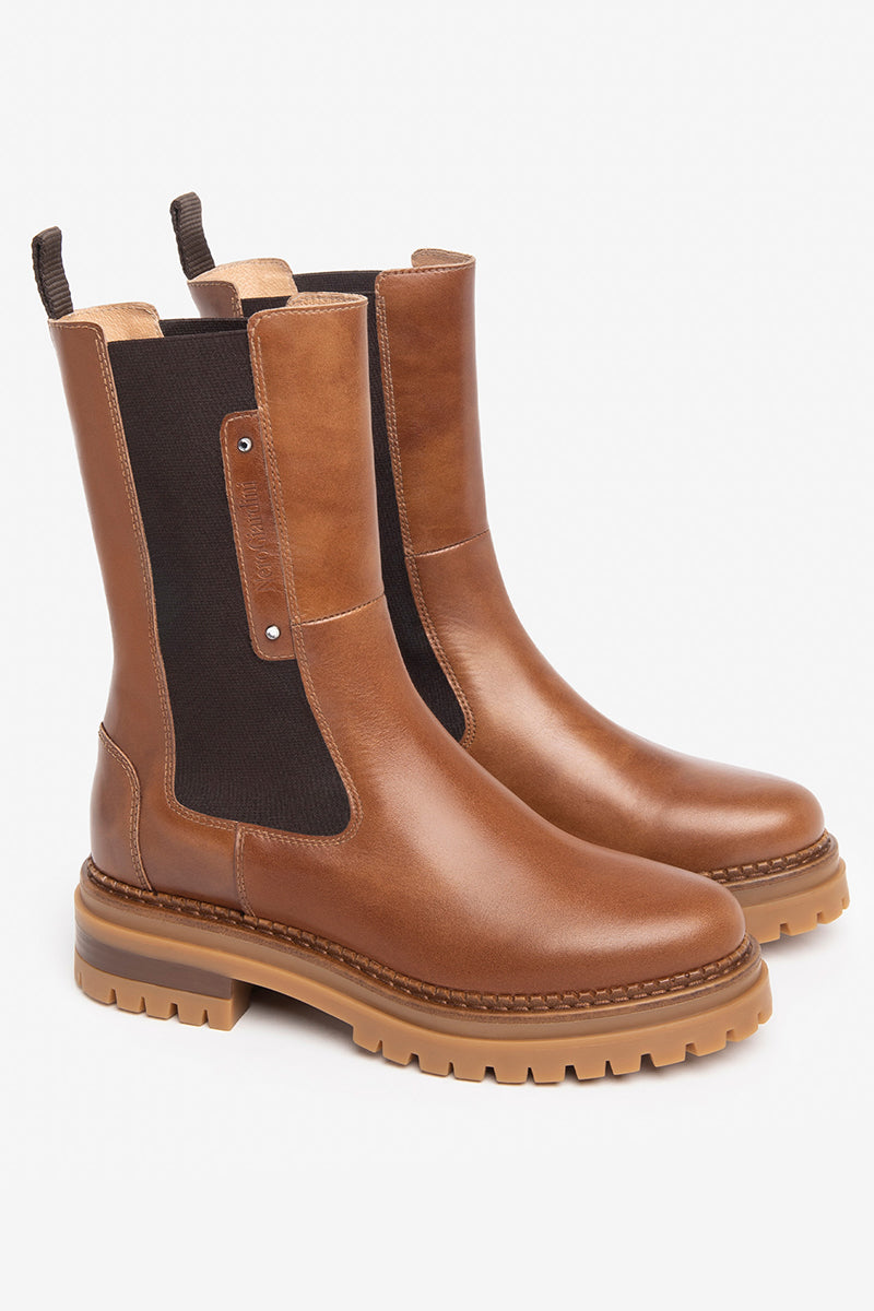 Leather chelsea boots