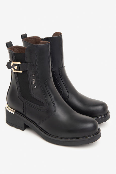 Leather chelsea boots