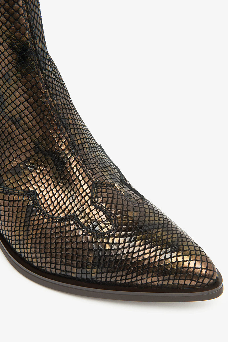 Leather chelsea boots