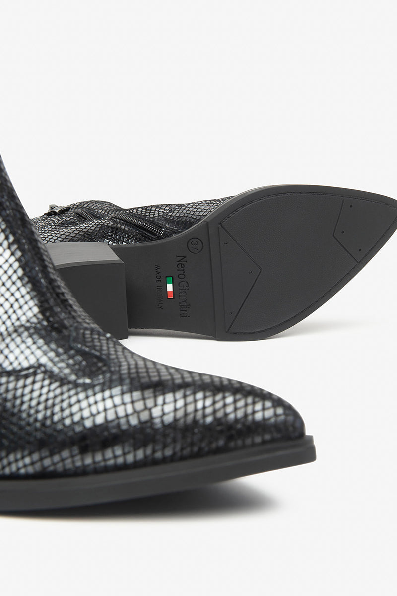 Leather chelsea boots