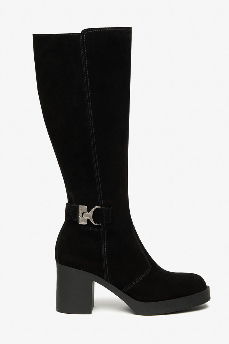 Suede boots