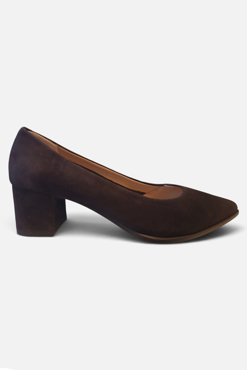 Jovera pointed toe pump