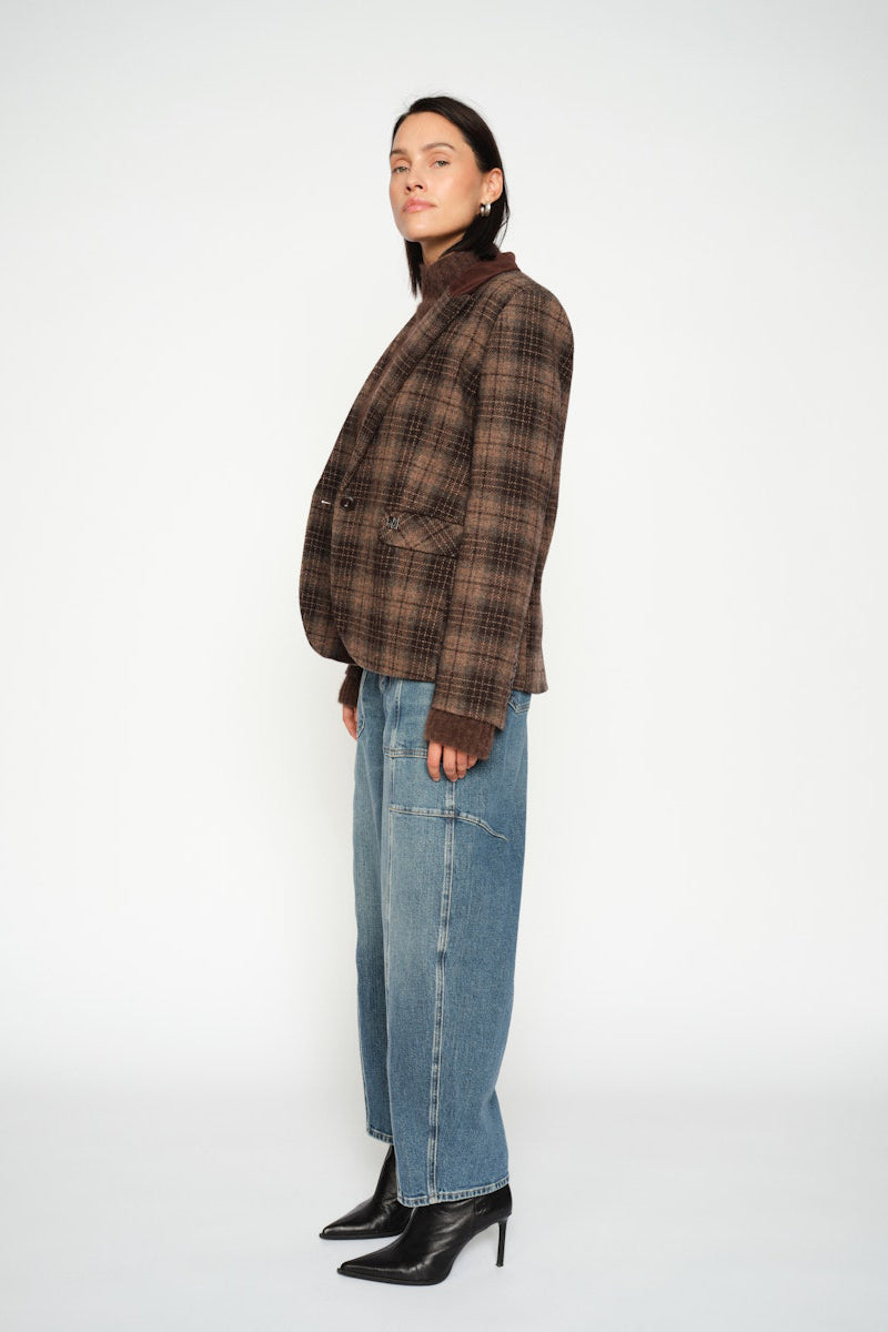 MMElivia Chez Blazer