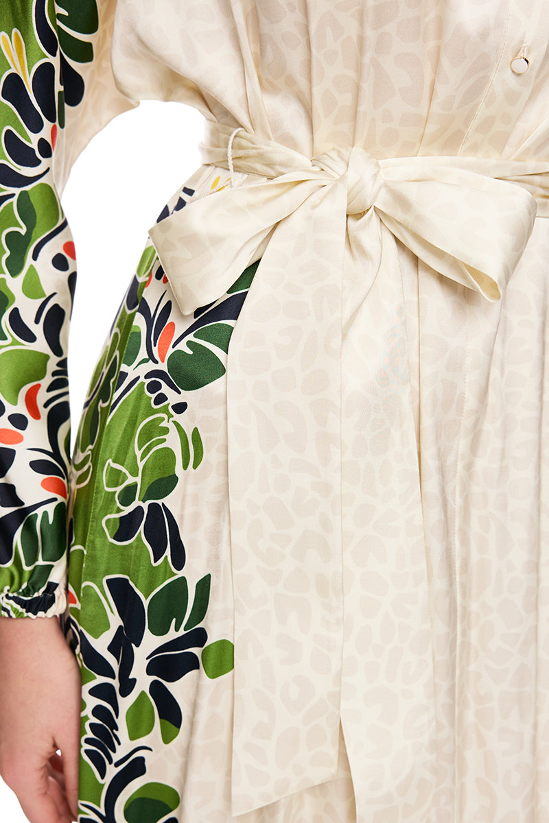Maxi dress with stylized flowers