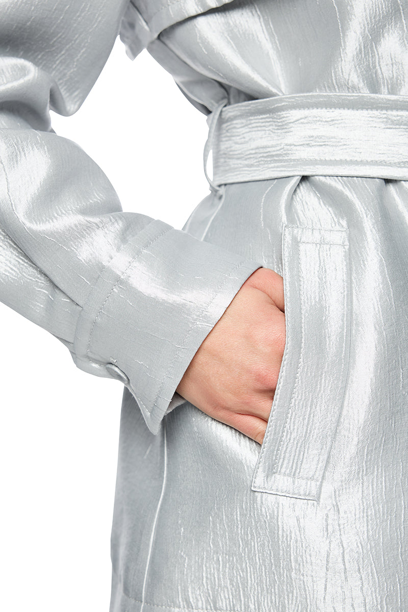 Lightweight outdoor jacket with shimmer