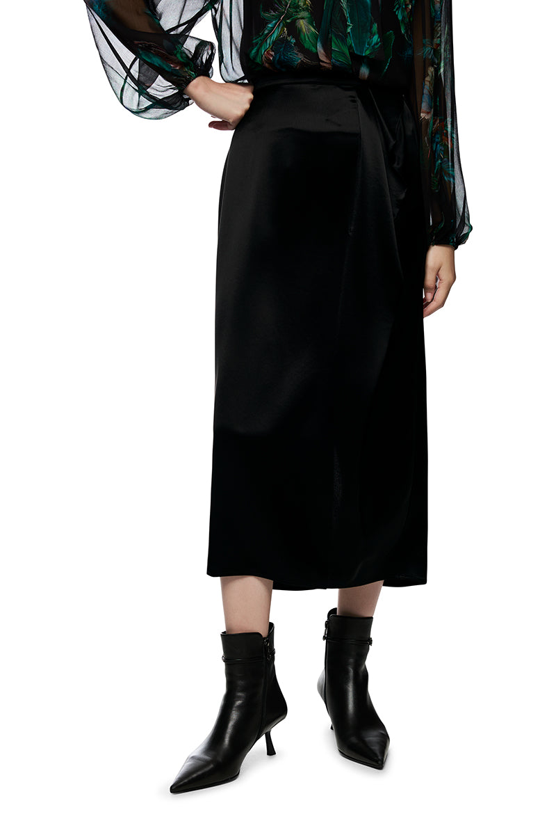 Calf-length skirt with draping