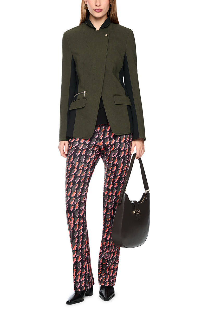 Blazer with contrasting stripes