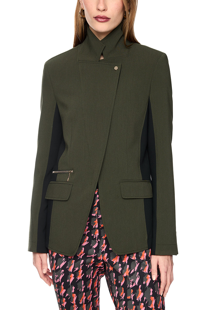 Blazer with contrasting stripes