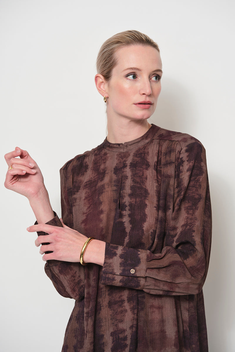 Flounce hem shirt dress