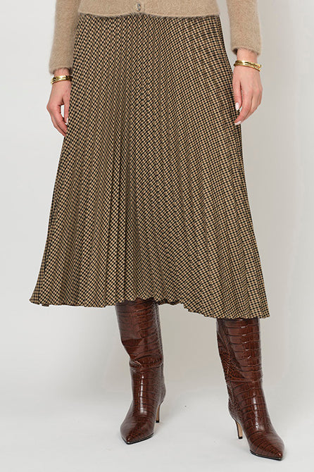 Pleated skirt