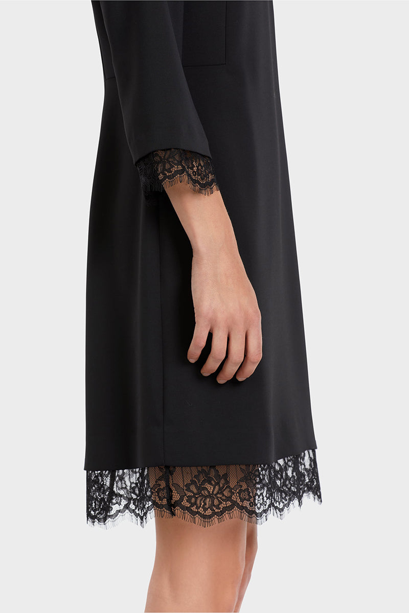 Short dress with delicate lace