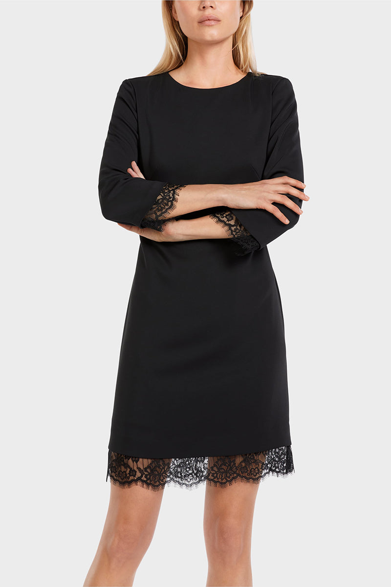 Short dress with delicate lace