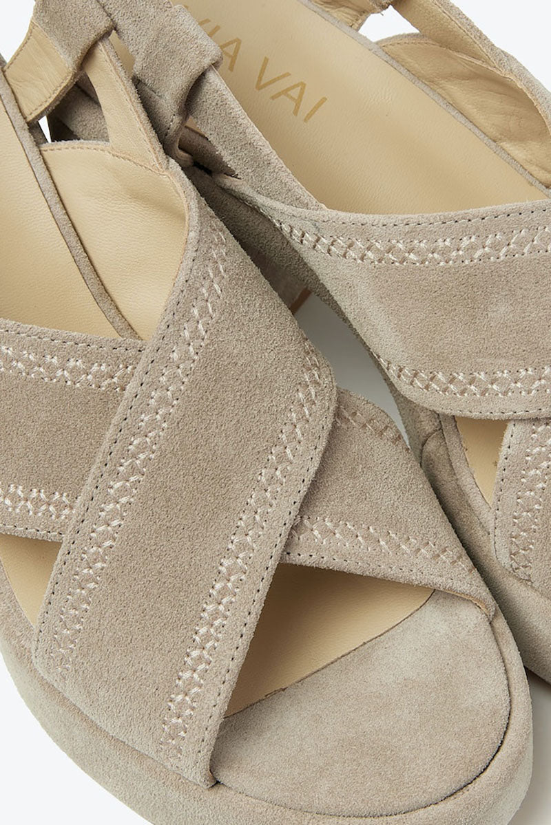 Elia paisley sandals