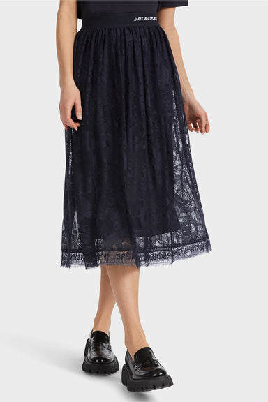 Wide skirt in tulle lace