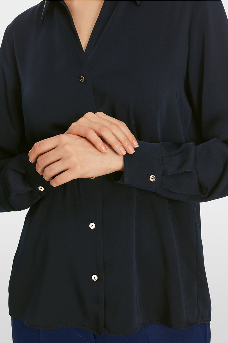 Shirt blouse with decorative buttons