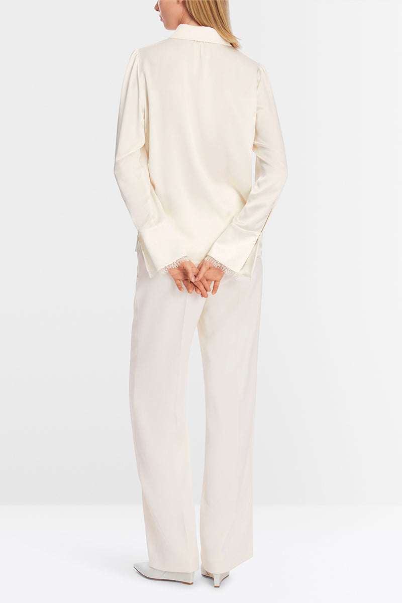 Fine silk blouse with chain button