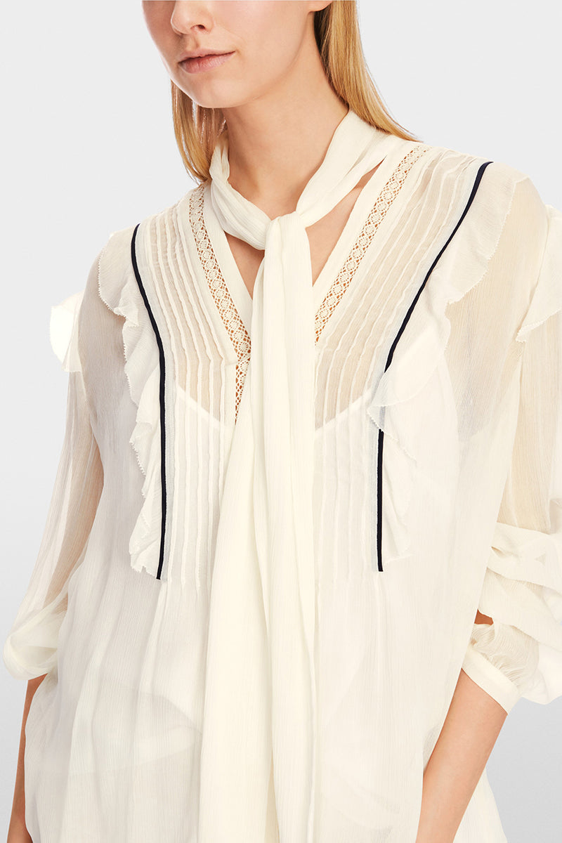 Romantic viscose blouse