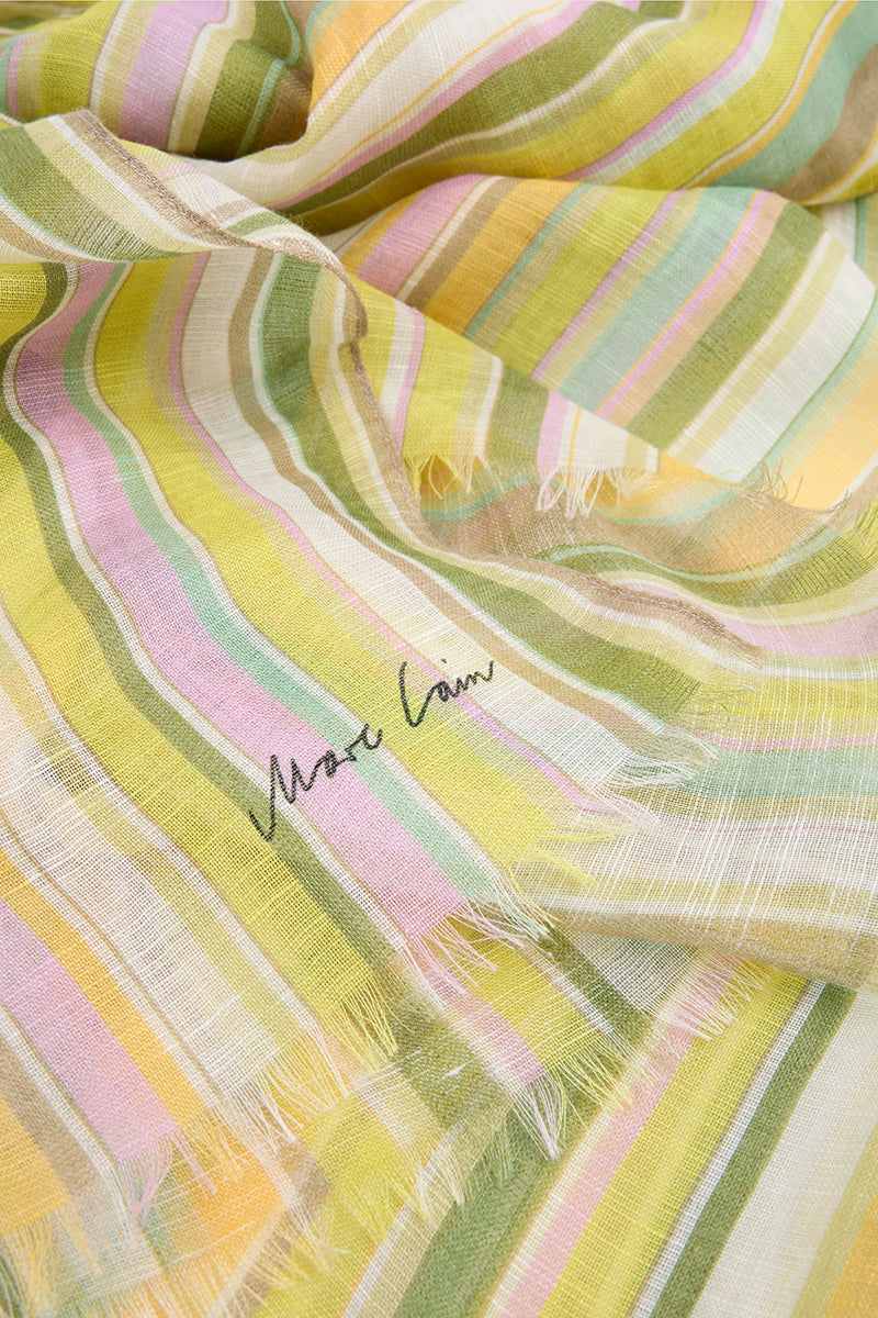 Scarf with multicoloured stripes