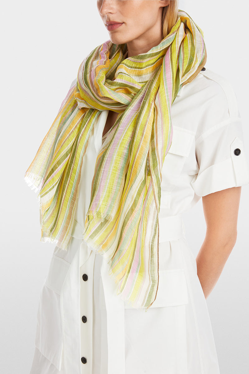 Scarf with multicoloured stripes