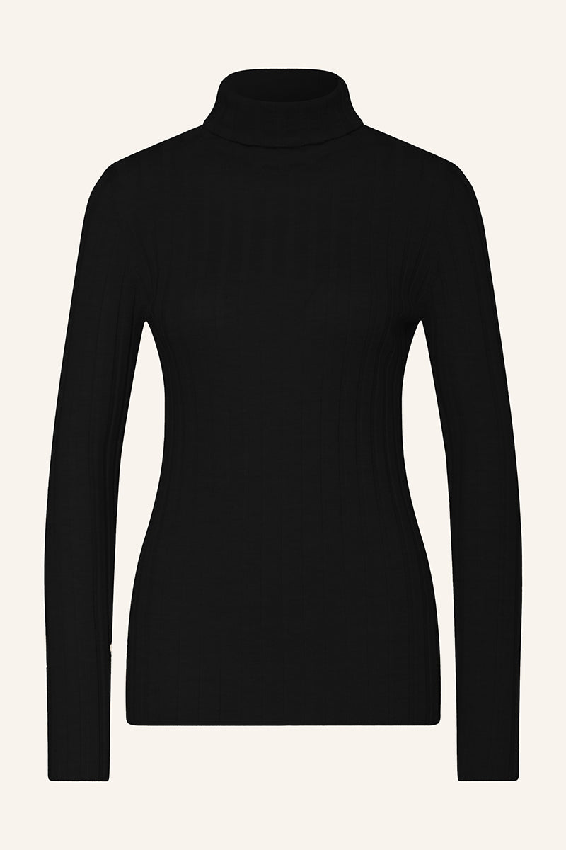 Knitted wool high neck sweater