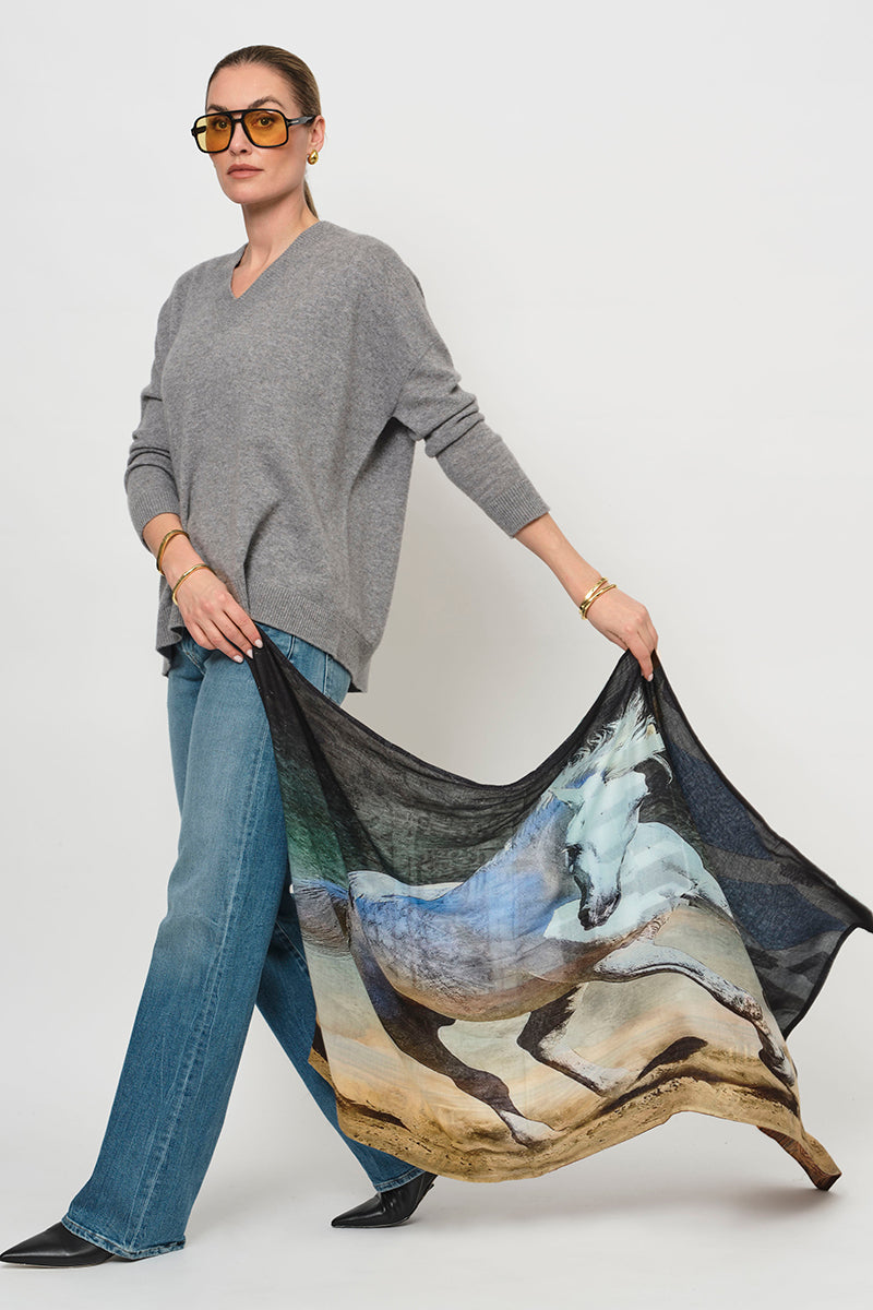 Double sided scarf horse