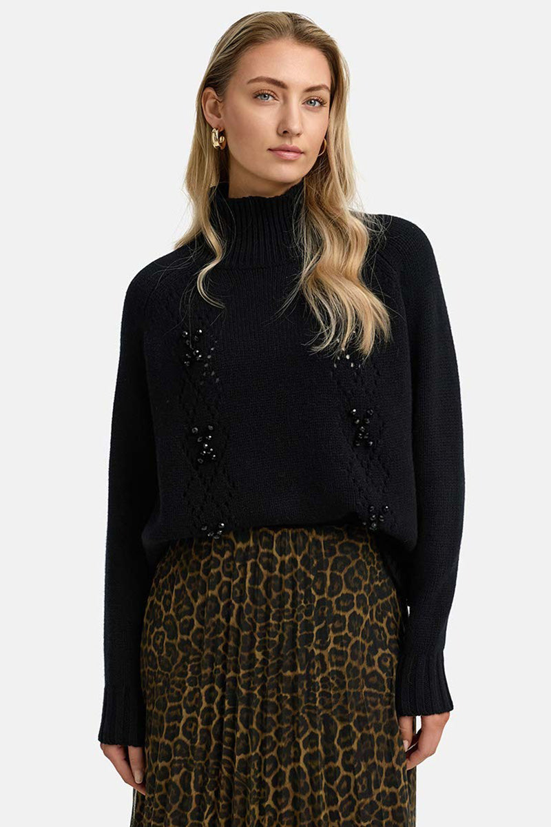 Stand-up collar merino sweater