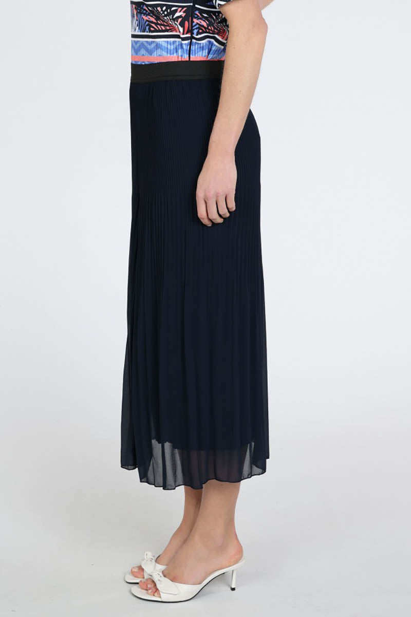 Pleated skirt