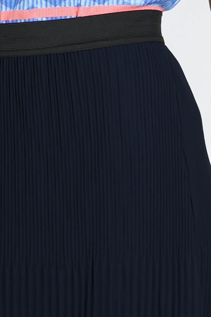 Pleated skirt