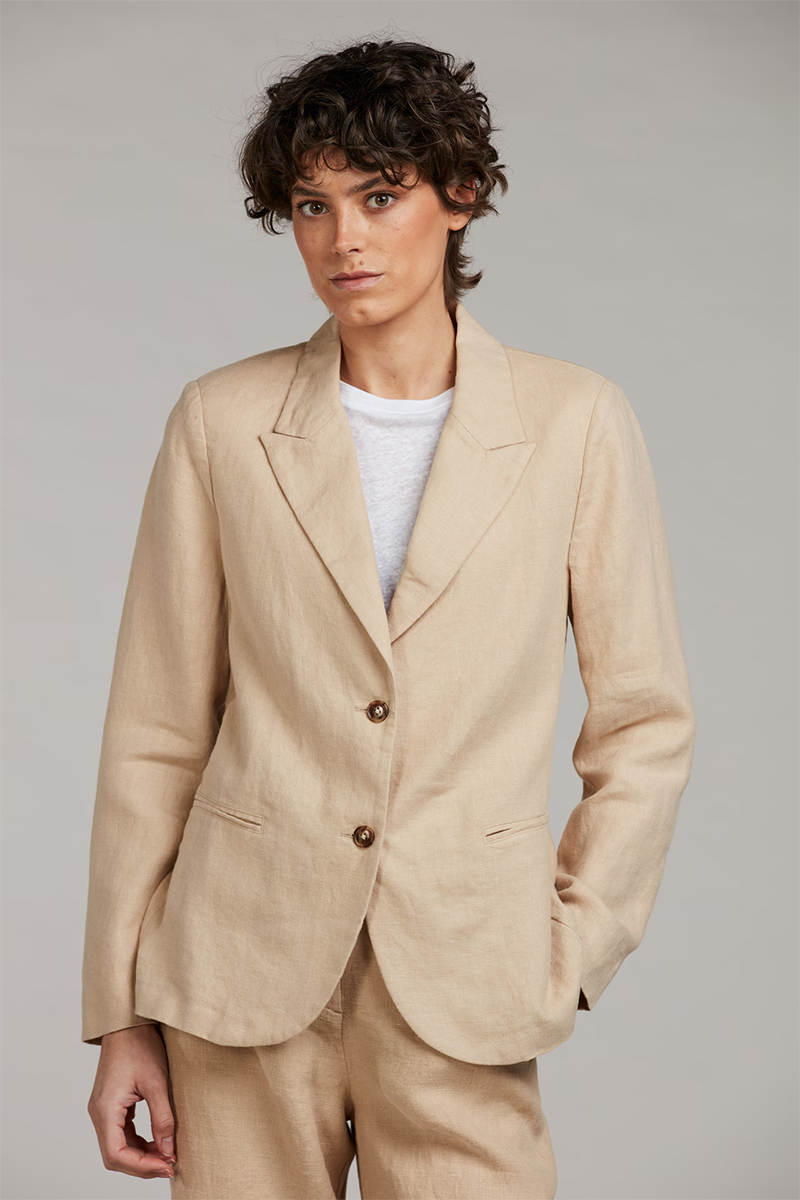 Linnea Blazer