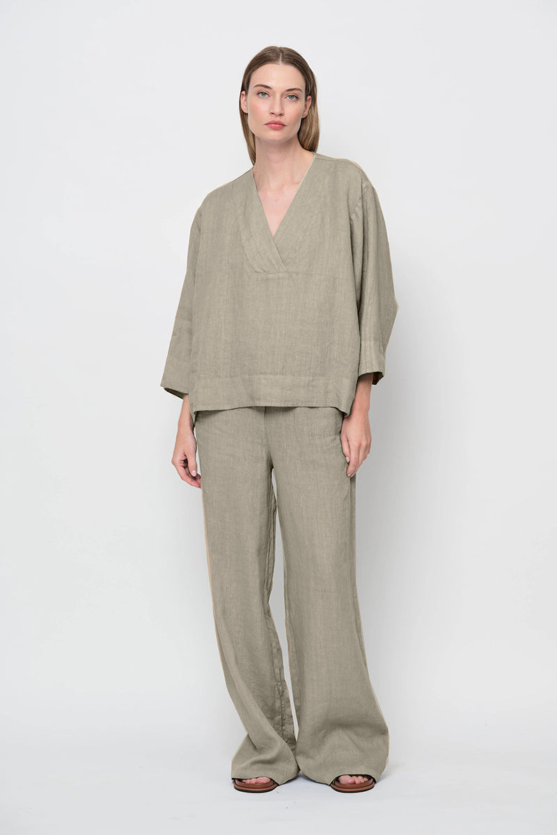 Loose linen trousers