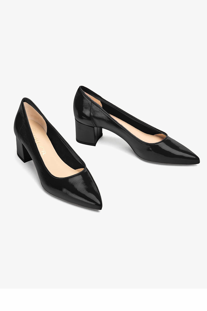 Jovera pointed toe pump