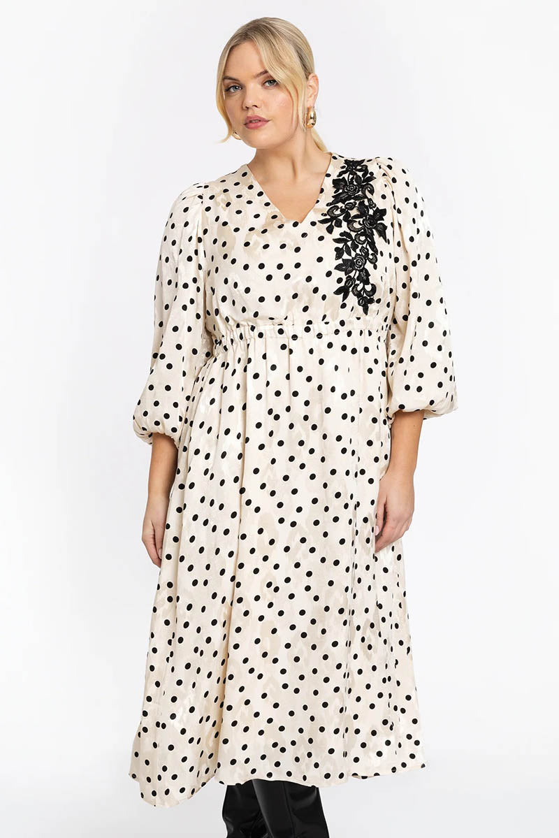 Dress Dotty