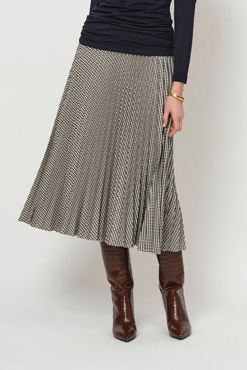Pleated skirt