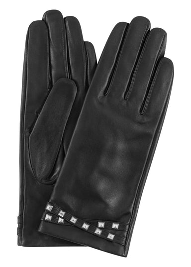 Gloves with studs