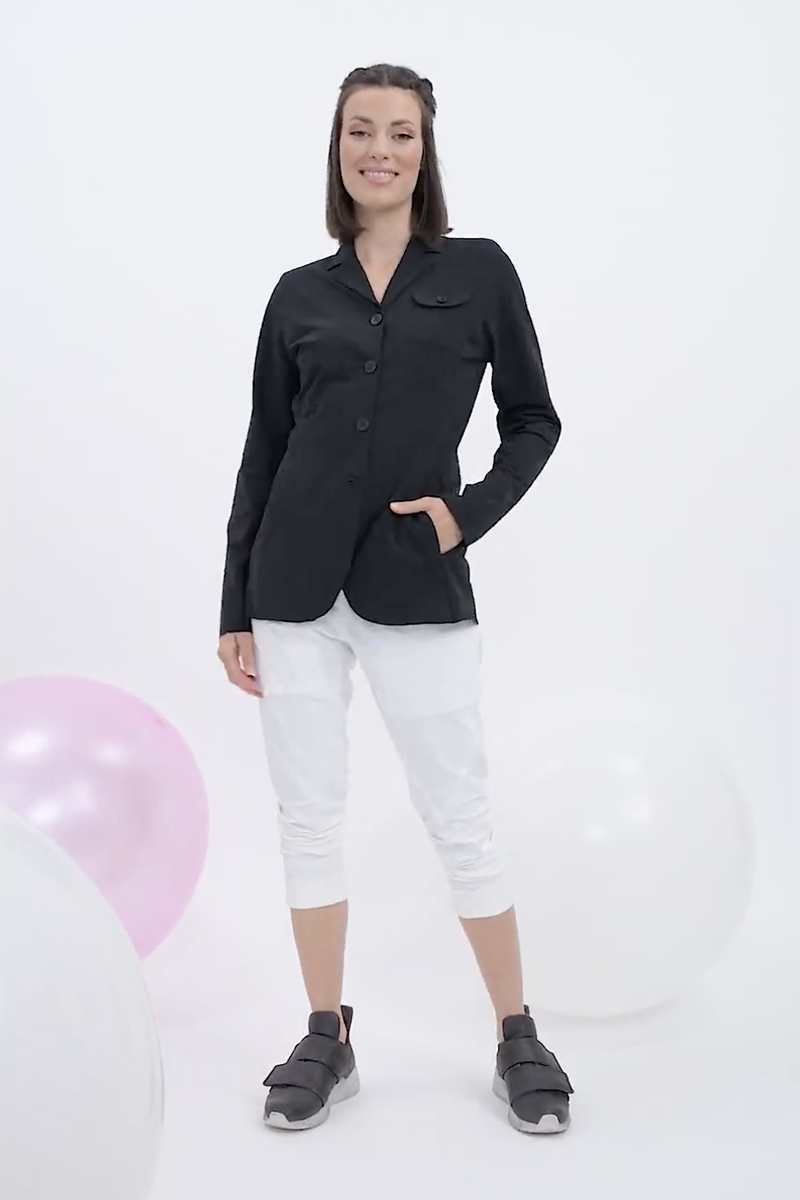 Jakki frá Zeitlos by Luana