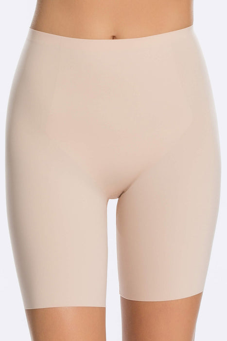 Thinstincts® Mid-Thigh Short